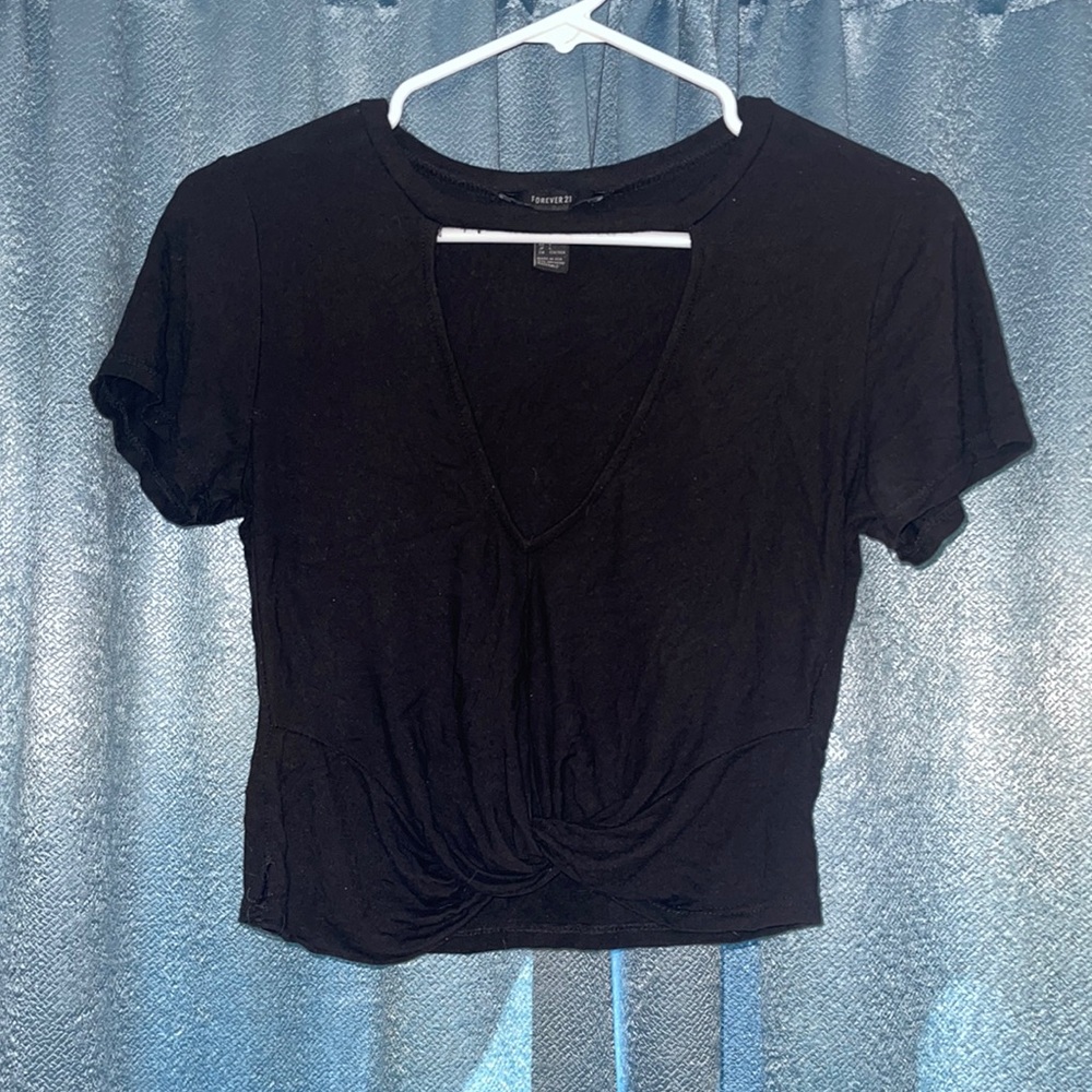2/$12🎉Forever 21 V-Neck Short Sleeve with Twist Knot
